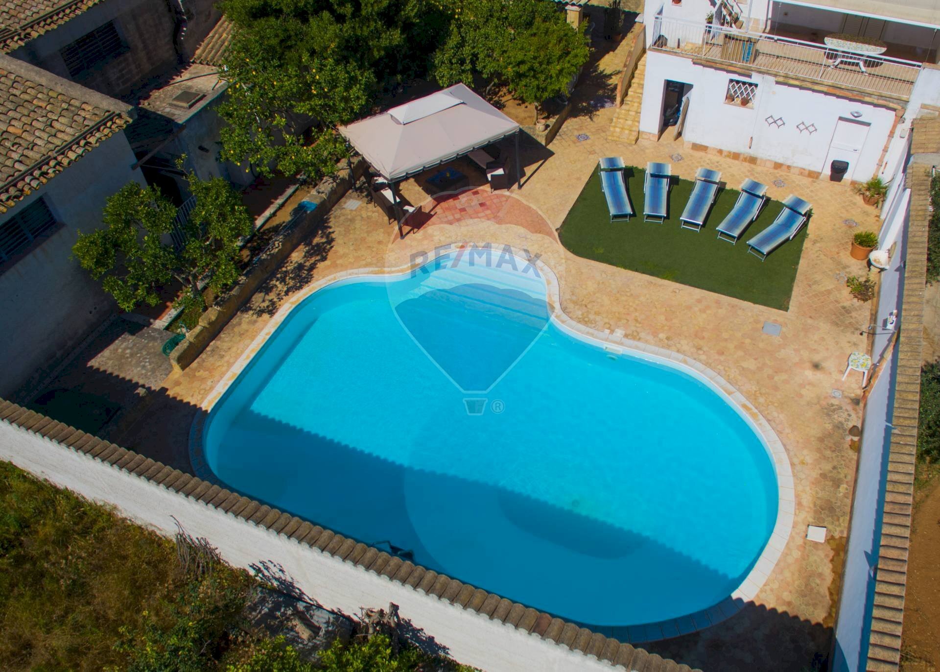 Piscina - Rustic Via delle magnolie
 
12, Mazara del Vallo - photo 3