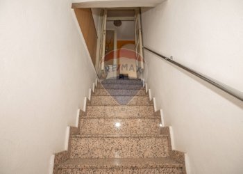 Scale - Casa semi indipendente Via Cappuccini
 
42, Caltagirone - foto 11