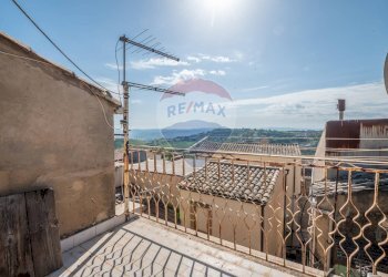Balcone - Casa semi indipendente Via Cappuccini
 
40/42/44, Caltagirone - foto 5