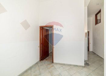 Stanza vuota - Appartamento via angelo musco
 
80, Paterno - foto 15