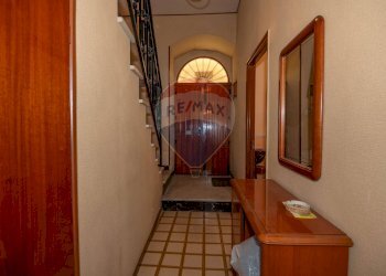 Hall / corridoio - Casa indipendente Via San Giovanni
 
34, Vizzini - foto 2