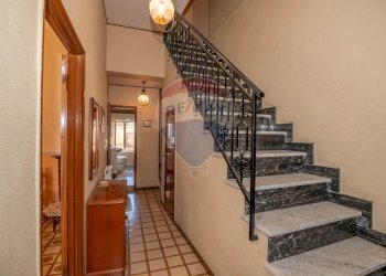 Scale - Casa indipendente Via San Giovanni
 
34, Vizzini - foto 3