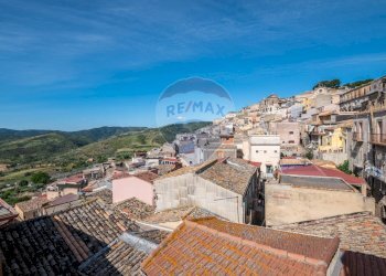 Edificio all\'aperto - Casa indipendente Via San Giovanni
 
34, Vizzini - foto 23