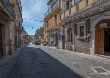 Edificio all\'aperto - Casa indipendente Via San Giovanni
 
34, Vizzini - foto 2