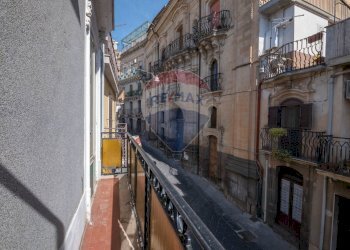 Balcone - Casa indipendente Via San Giovanni
 
34, Vizzini - foto 10