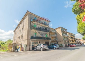 Edificio all\'aperto - Appartamento Via Aldo Moro
 
snc, Ischia di Castro - foto 3