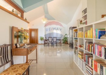 Sala da pranzo - Villa via giglio vecchio
 
13, Montefiascone - photo 37