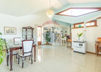 Sala da pranzo - Villa via giglio vecchio
 
13, Montefiascone - photo 43