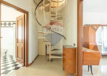 Scale - Villa via giglio vecchio
 
13, Montefiascone - photo 48