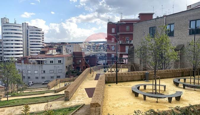 Edificio all\'aperto - Quadrilocale Via Santa Maria ai Monti
 
96, Napoli - foto 1