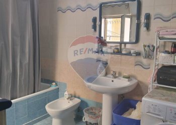 Bagno - Quadrilocale Via Santa Maria ai Monti
 
96, Napoli - foto 14