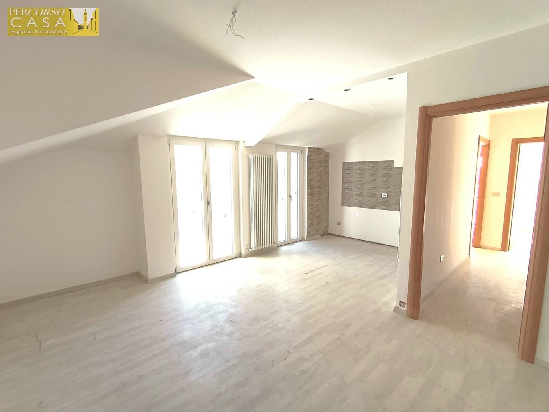 SOGGIORNO con CUCINA A VISTA - Appartamento Via Cona
77, Teramo - foto 3