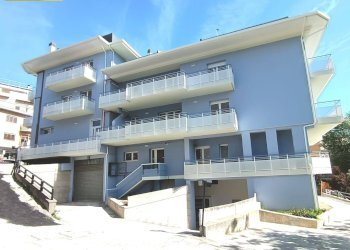CONDOMINIO - Appartamento Via Cona
 
77, Teramo - foto 11
