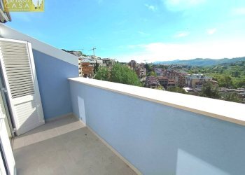 PICCOLO TERRAZZO PANORAMICO - Appartamento Via Cona
 
77, Teramo - foto 15