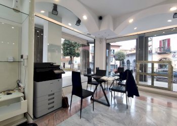 Foto 3 - Attività Commerciale via ROMA
 
44/C, Sarnico - foto 3