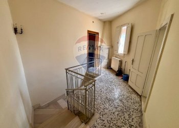 Scale - Independent house Via Pennetti
 
35, San Pietro Vernotico - photo 11