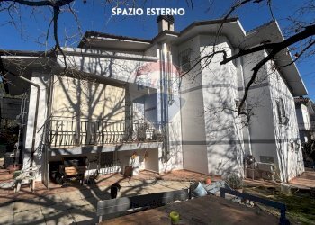 FACCIATA - Villa STRADE DELLE MINIERE
 
9, Scansano - foto 2