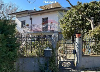 FACCIATA - Villa STRADE DELLE MINIERE
 
9, Scansano - foto 56