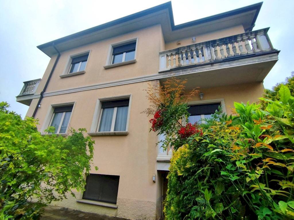 Facciata - Villa via Monte Bianco, Arese - foto 2