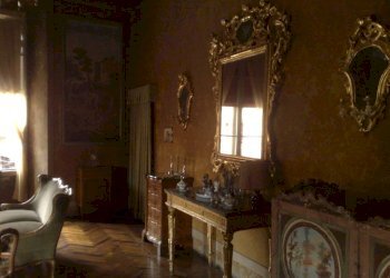 Salone - Appartamento via Francesco Rizzoli, 40, Bologna (zona Centro Storico) - foto 43