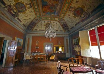 Salone - Appartamento via Francesco Rizzoli, 40, Bologna (zona Centro Storico) - foto 5