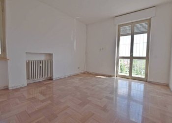 Camera da letto - Appartamento via Cuneo, 18, Mondovì - foto 16