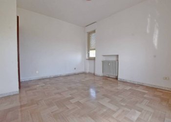 Camera da letto - Appartamento via Cuneo, 18, Mondovì - foto 18