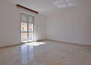 Camera da letto - Appartamento via Cuneo, 18, Mondovì - foto 19