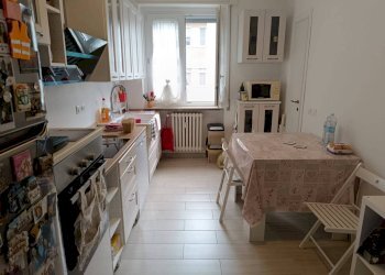 Cucina - Bilocale via del Casluncio, Varese - foto 9