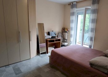 Camera da letto - Bilocale via del Casluncio, Varese - foto 13