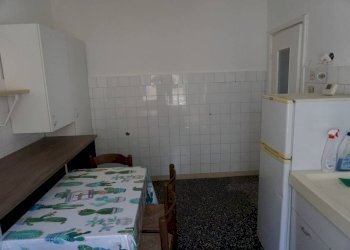 Cucina - Bilocale via San Bartolomeo del Fossato, 67, Genova (zona Sampierdarena) - foto 8