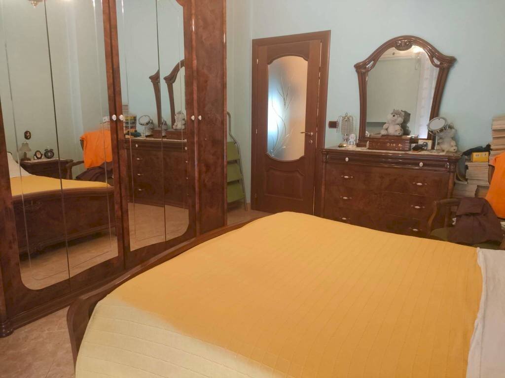 Camera da letto - Quadrilocale piazza Madonna delle Grazie, Volpiano - foto 1