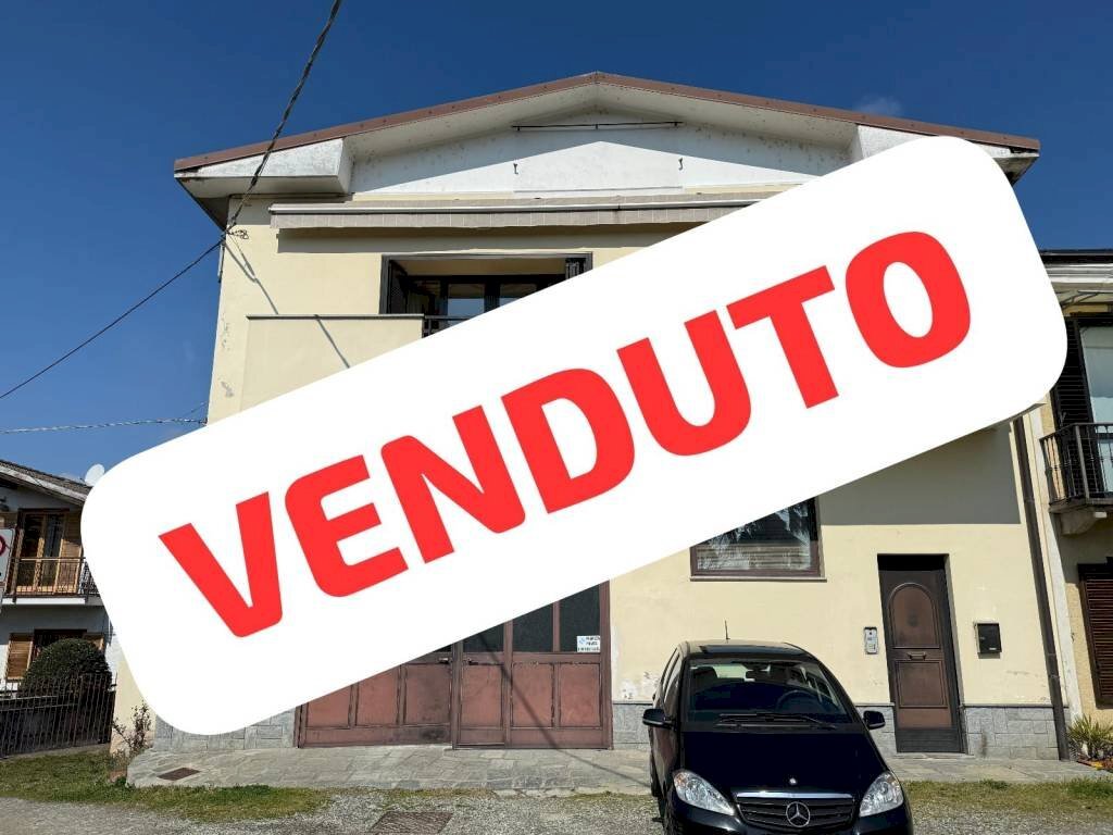 Facciata - Capannone San Secondo di Pinerolo - foto 1