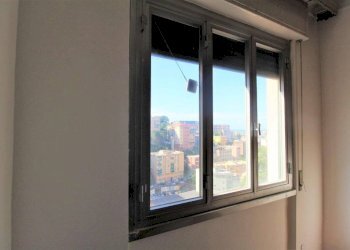 Vista - Three-room apartment via Pasquale Berghini, Genova (neighborhood Marassi) - photo 4