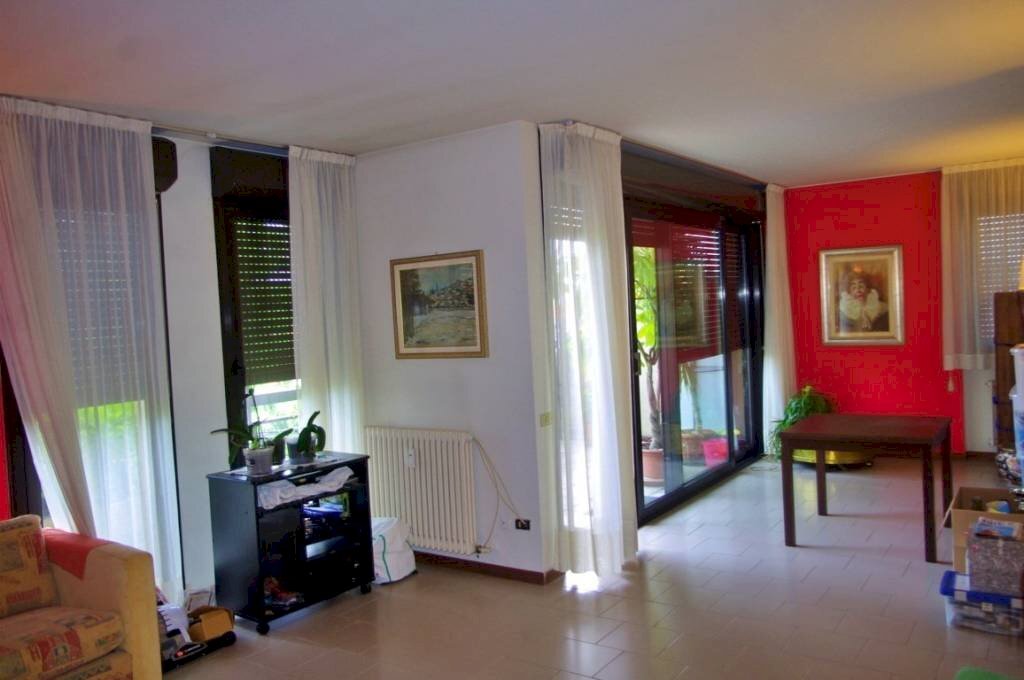 Salone - Trilocale viale delle Rimembranze, 1, Busto Arsizio - foto 2