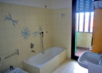 Bagno - Trilocale viale delle Rimembranze, 1, Busto Arsizio - foto 11