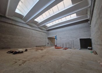 Magazzino - Capannone via Monte Grappa, 40, Arese - foto 6