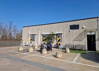 Facciata - Capannone viale Alcide De Gasperi, 115, Rho - foto 2