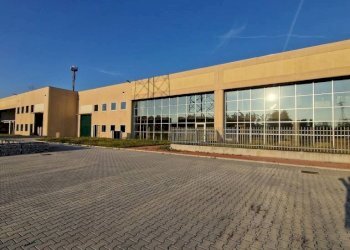 Zona - Capannone via Monte Grappa, 40, Arese - foto 2