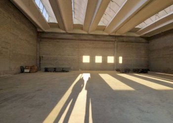 Magazzino - Capannone via Monte Grappa, 40, Arese - foto 6