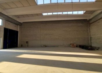 Magazzino - Capannone via Monte Grappa, 40, Arese - foto 7