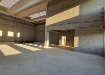 Magazzino - Capannone via Monte Grappa, 40, Arese - foto 11