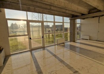 Veranda - Capannone via Monte Grappa, 40, Arese - foto 17