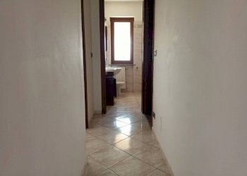 Corridoio - Villa a Schiera via Caduti di Nassiriya, 25, Poirino - foto 29