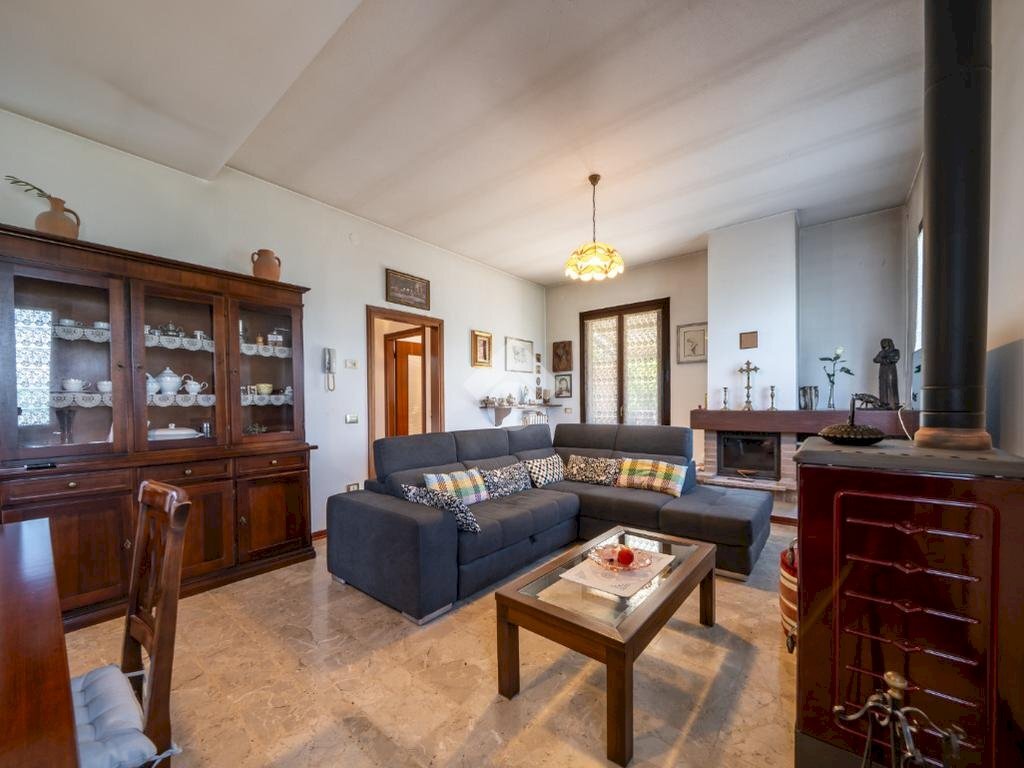 Villa Via dei Castelli, Canossa - foto 1