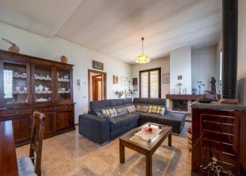 Villa Via dei Castelli, Canossa - foto 1