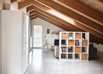 Attic Via strada statale dei giovi, Cormano - photo 25