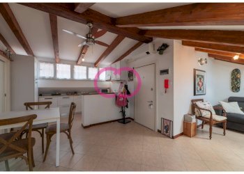 Foto 3 - Bilocale Via Simone Canepa
 
4, Varazze - foto 3