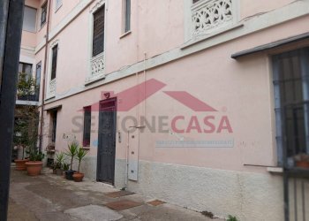 Foto 3 - Trilocale VIA LIBERTA'
 
10, Turate - foto 3