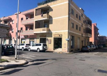 Foto 1 - Commercial Premises Via Fadda
 
29, Quartu Sant'Elena - photo 1